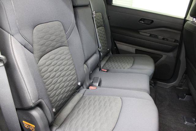 Certified 2026 Nissan Pathfinder SV FWD image 20