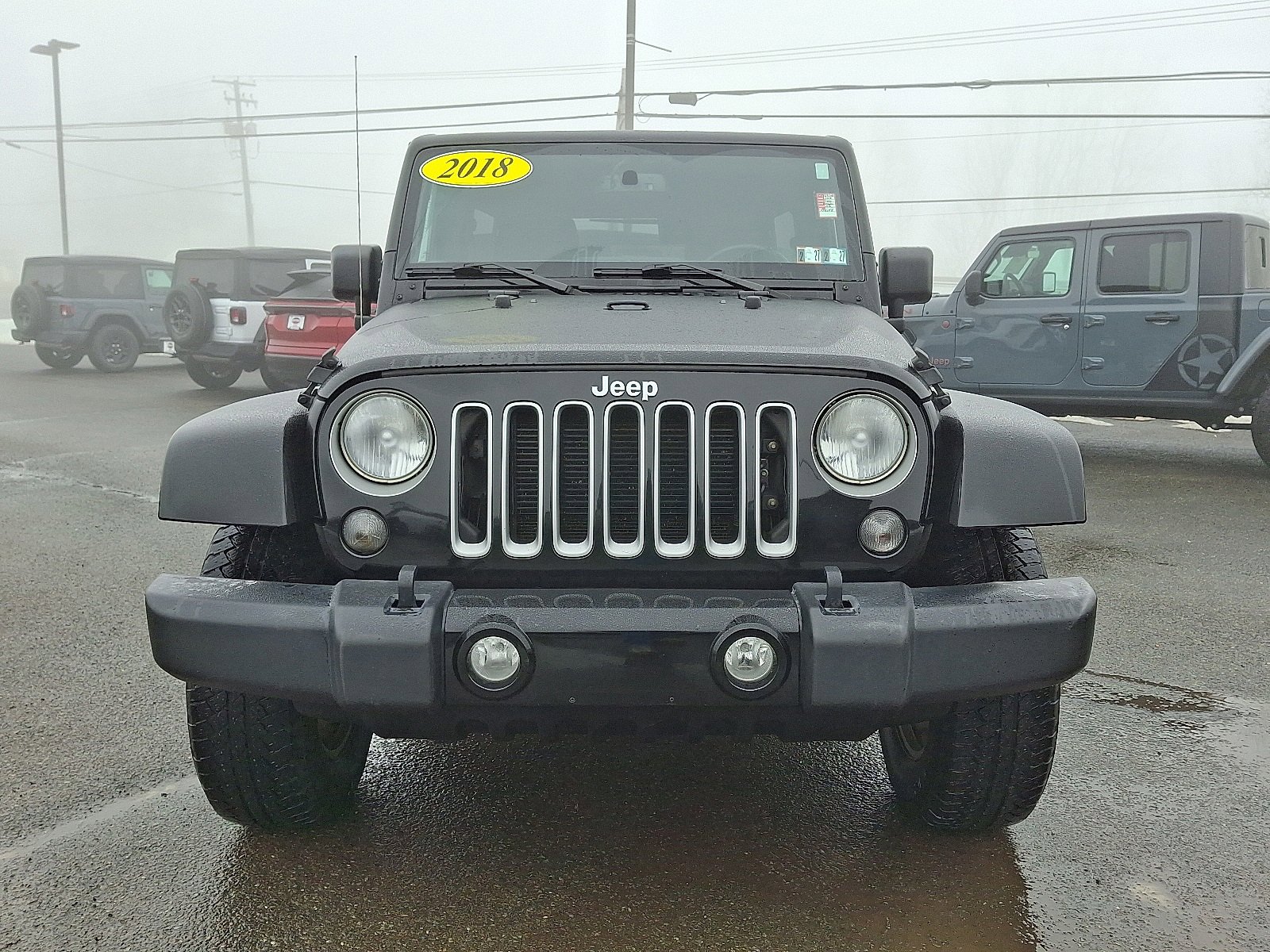 Used 2018 Jeep Wrangler Unlimited Sahara w/ Connectivity Group image 2