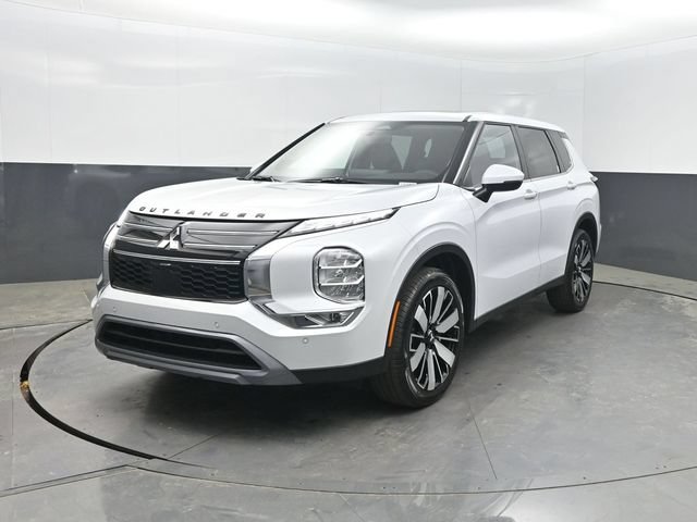 New 2026 Mitsubishi Outlander SE FWD image 2