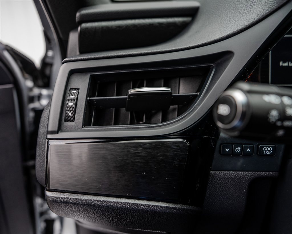 Used 2023 Lexus ES 350 Luxury w/ Premium Package image 18