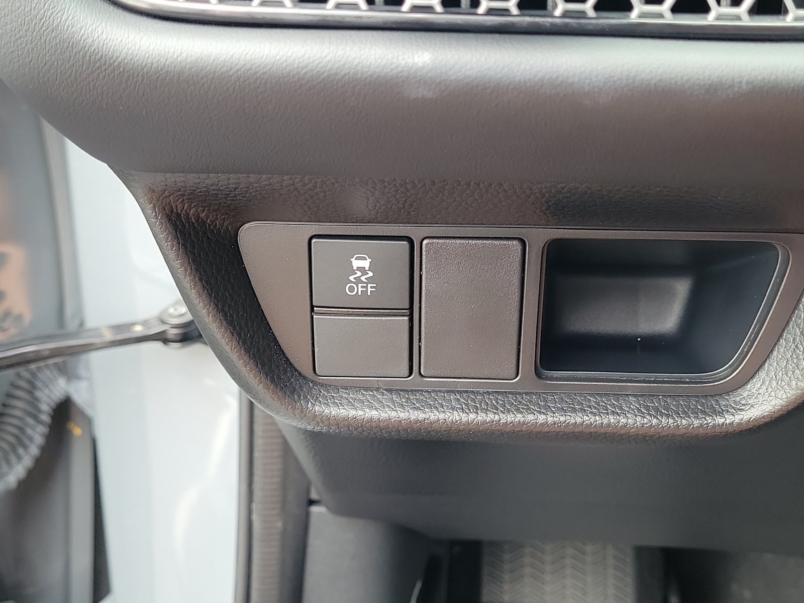 Used 2025 Honda HR-V Sport image 29