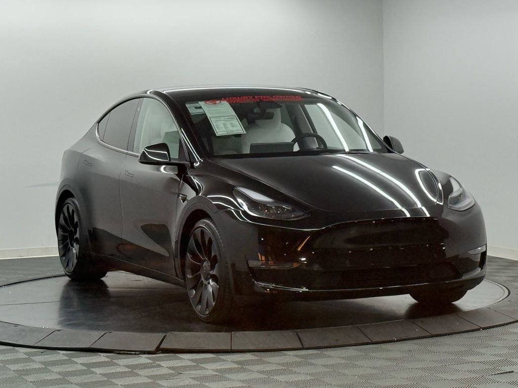 Used 2022 Tesla Model Y Performance image 5