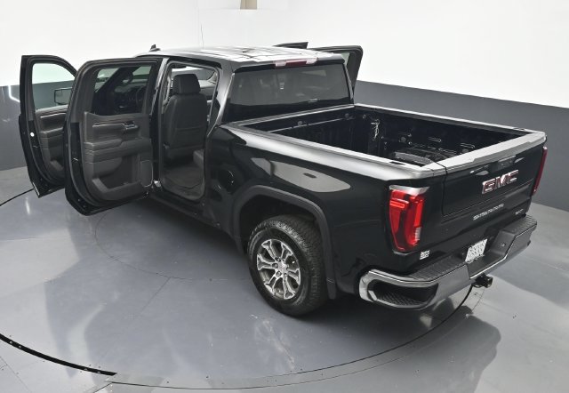 Used 2025 GMC Sierra 1500 SLT RWD image 40