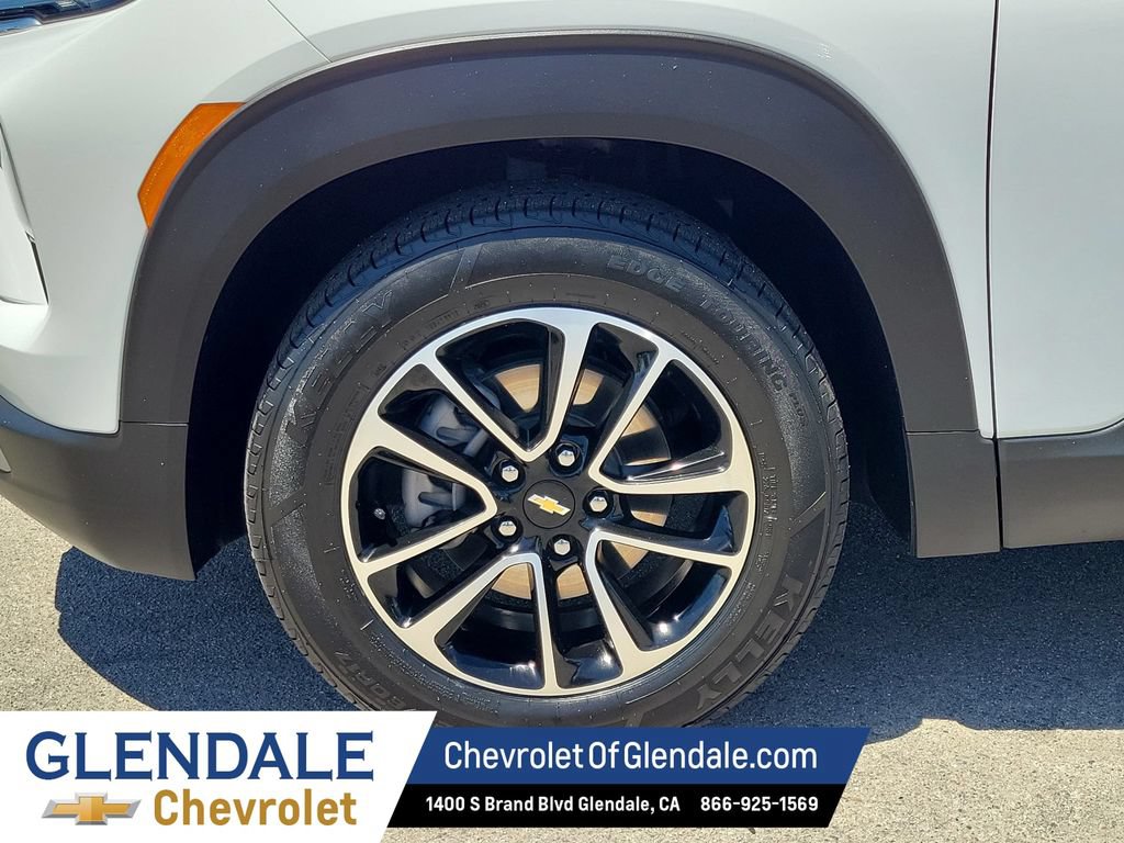 Used 2025 Chevrolet TrailBlazer LT FWD image 18