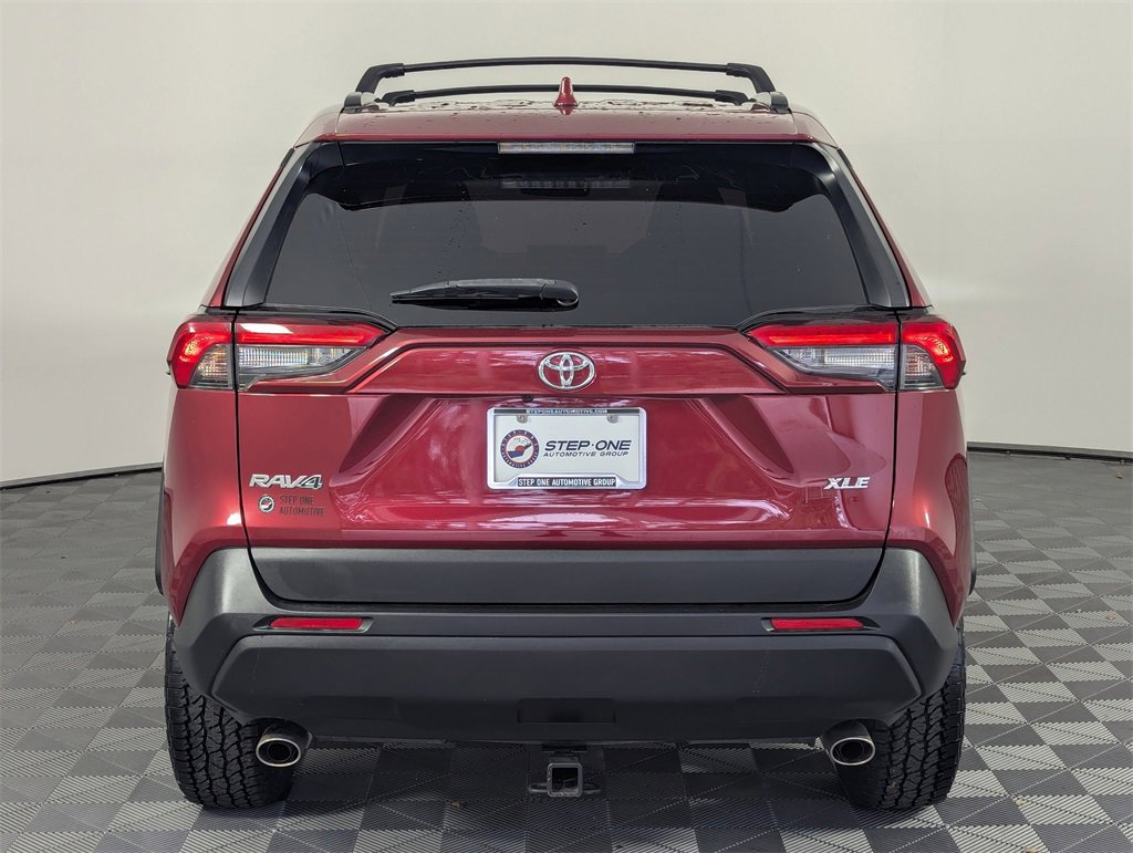 Used 2019 Toyota RAV4 XLE image 6