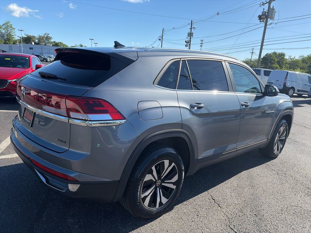 Used 2024 Volkswagen Atlas Cross Sport SE AWD/4WD image 7