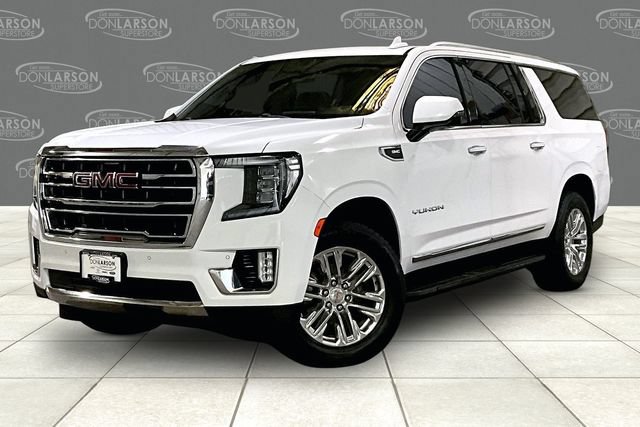 Used 2022 GMC Yukon XL SLT w/ SLT Premium Package AWD/4WD image 3
