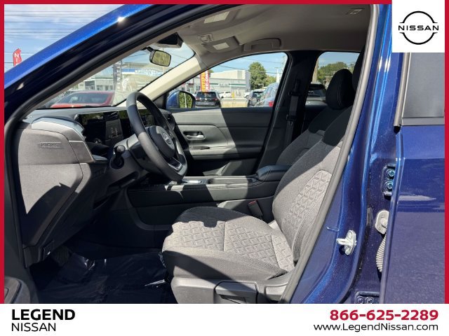 Certified 2025 Nissan Kicks SV AWD/4WD image 15