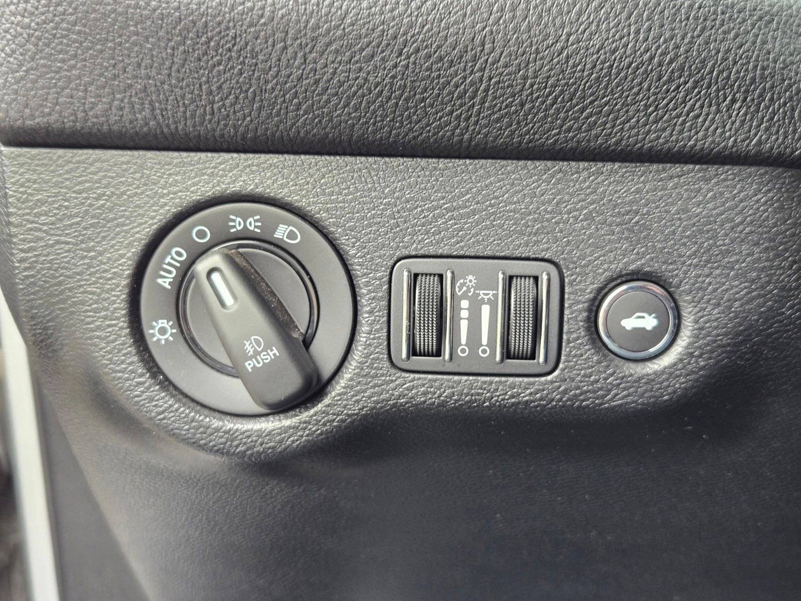 Used 2021 Dodge Challenger R/T w/ Blacktop Package image 13