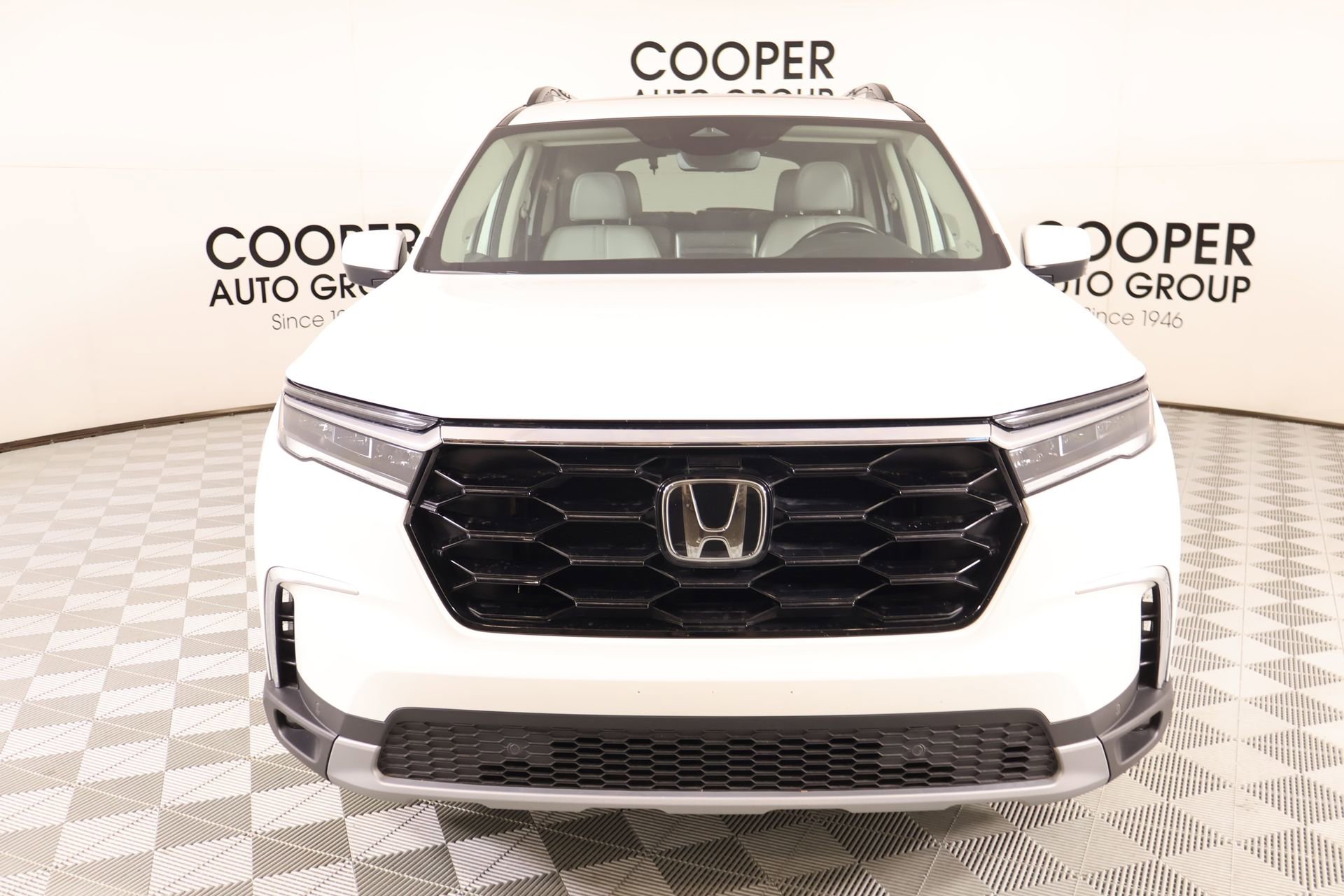 Used 2023 Honda Pilot Touring image 10