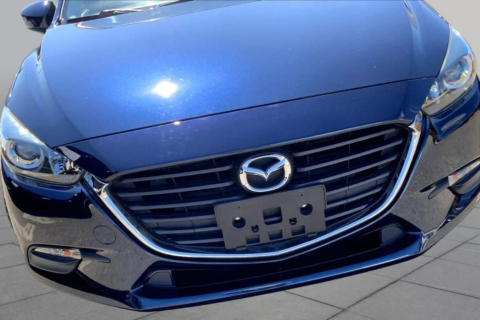 Used 2018 MAZDA MAZDA3 Touring FWD image 31