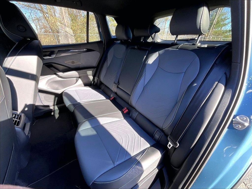 New 2026 Volkswagen Tiguan SE R-Line AWD/4WD image 15