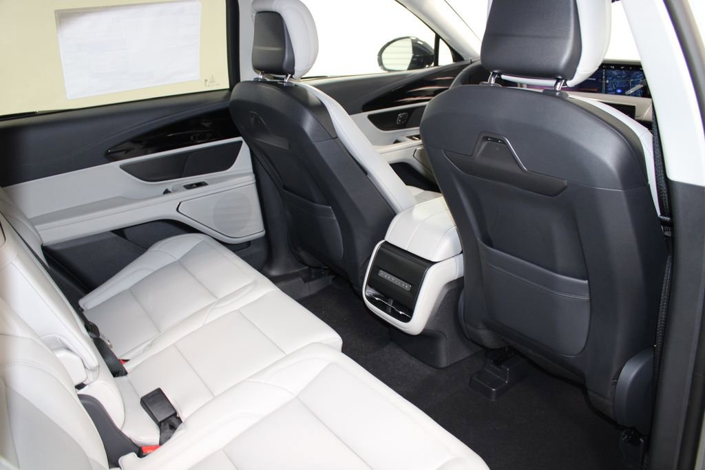 New 2026 Lincoln Nautilus Premier image 32