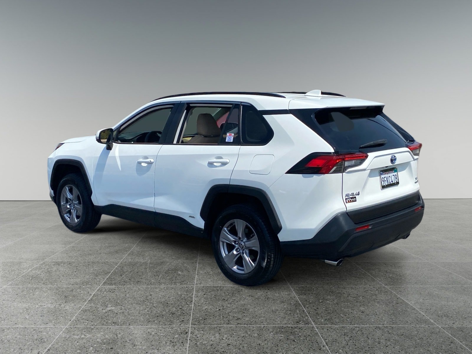 Used 2023 Toyota RAV4 XLE w/ Convenience Package AWD/4WD image 3