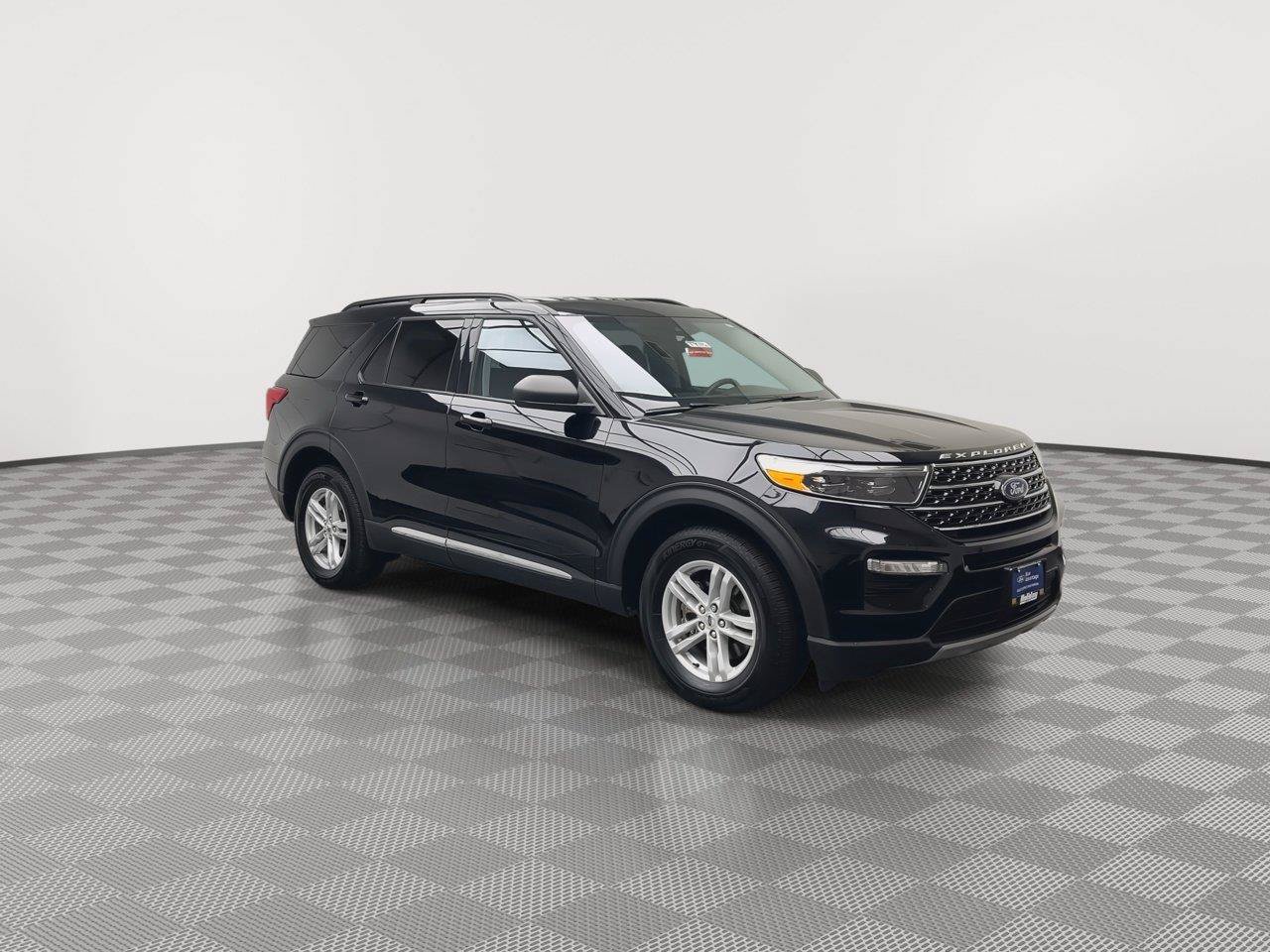 Certified 2024 Ford Explorer XLT w/ Equipment Group 202A AWD/4WD image 36