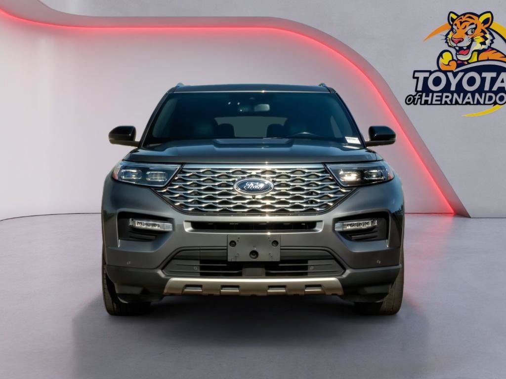 Used 2021 Ford Explorer Platinum w/ Equipment Group 601A AWD/4WD image 2