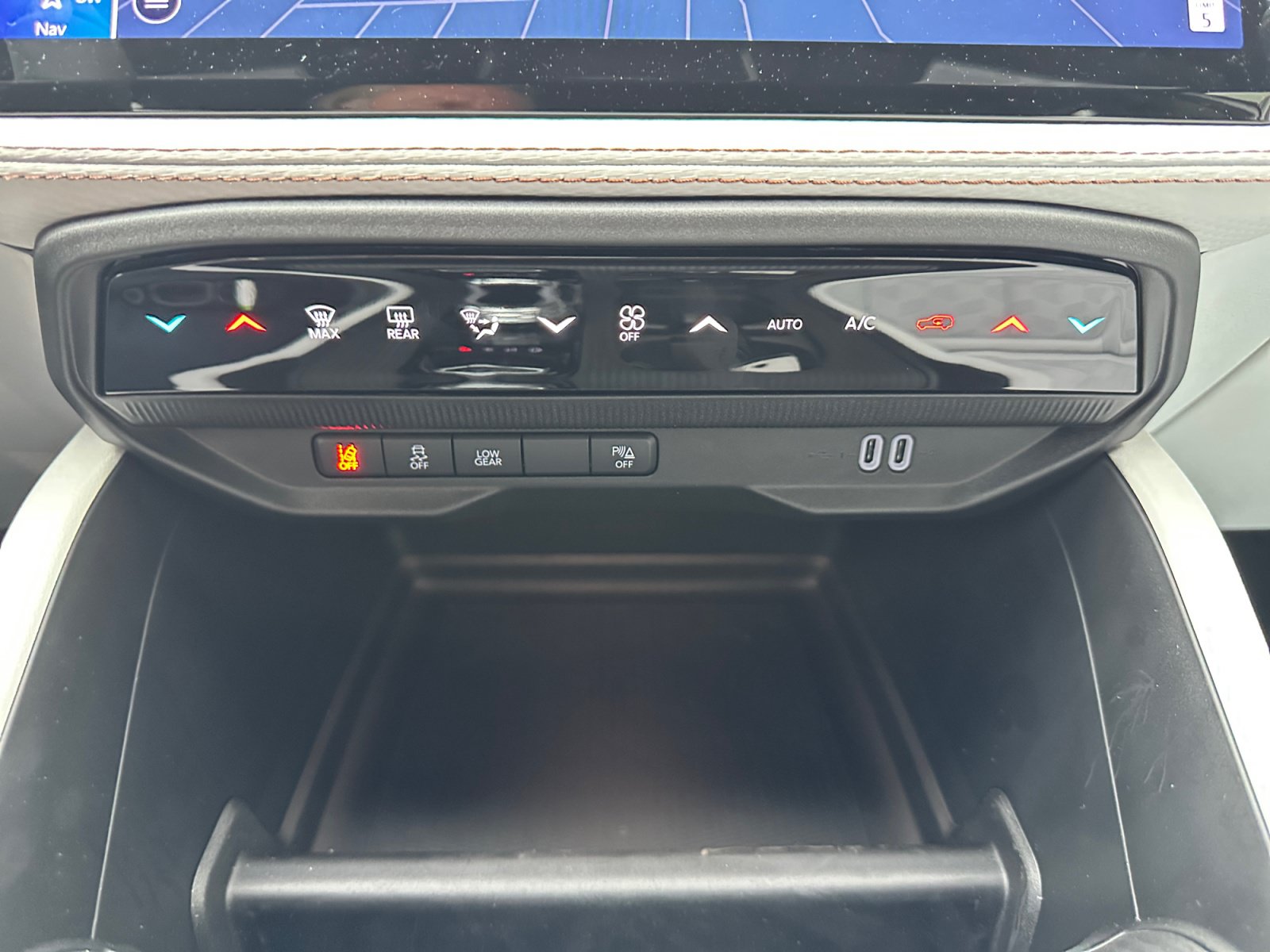 New 2026 Jeep Cherokee Overland AWD/4WD image 18