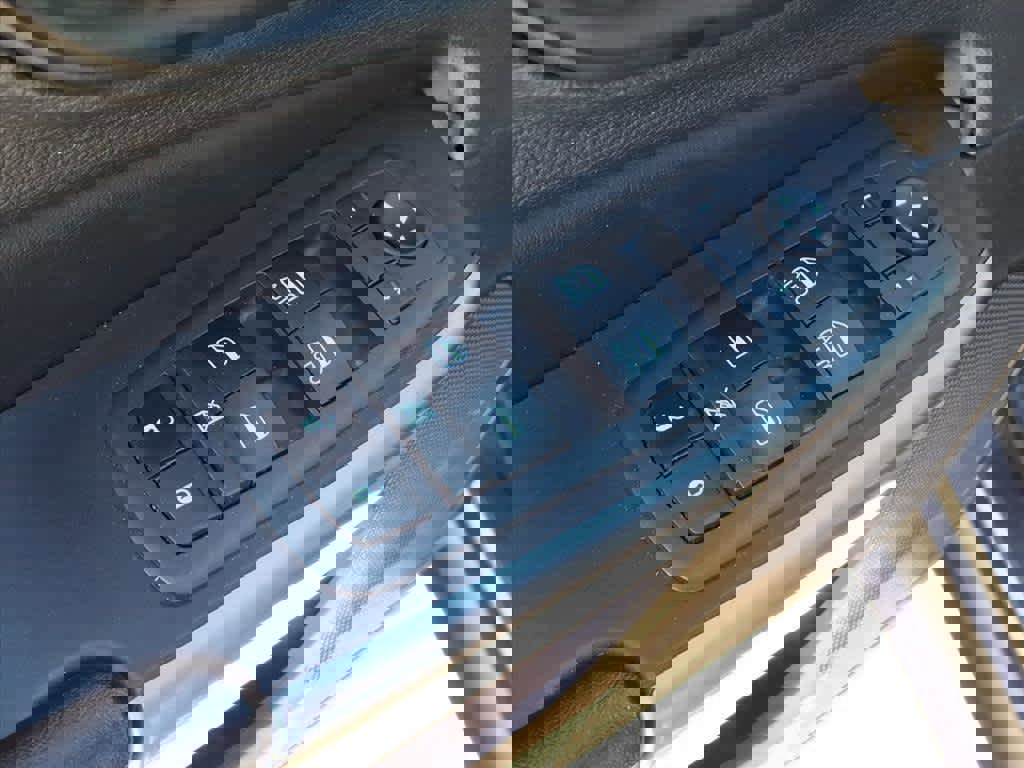 Used 2022 Jeep Cherokee Latitude Lux image 14