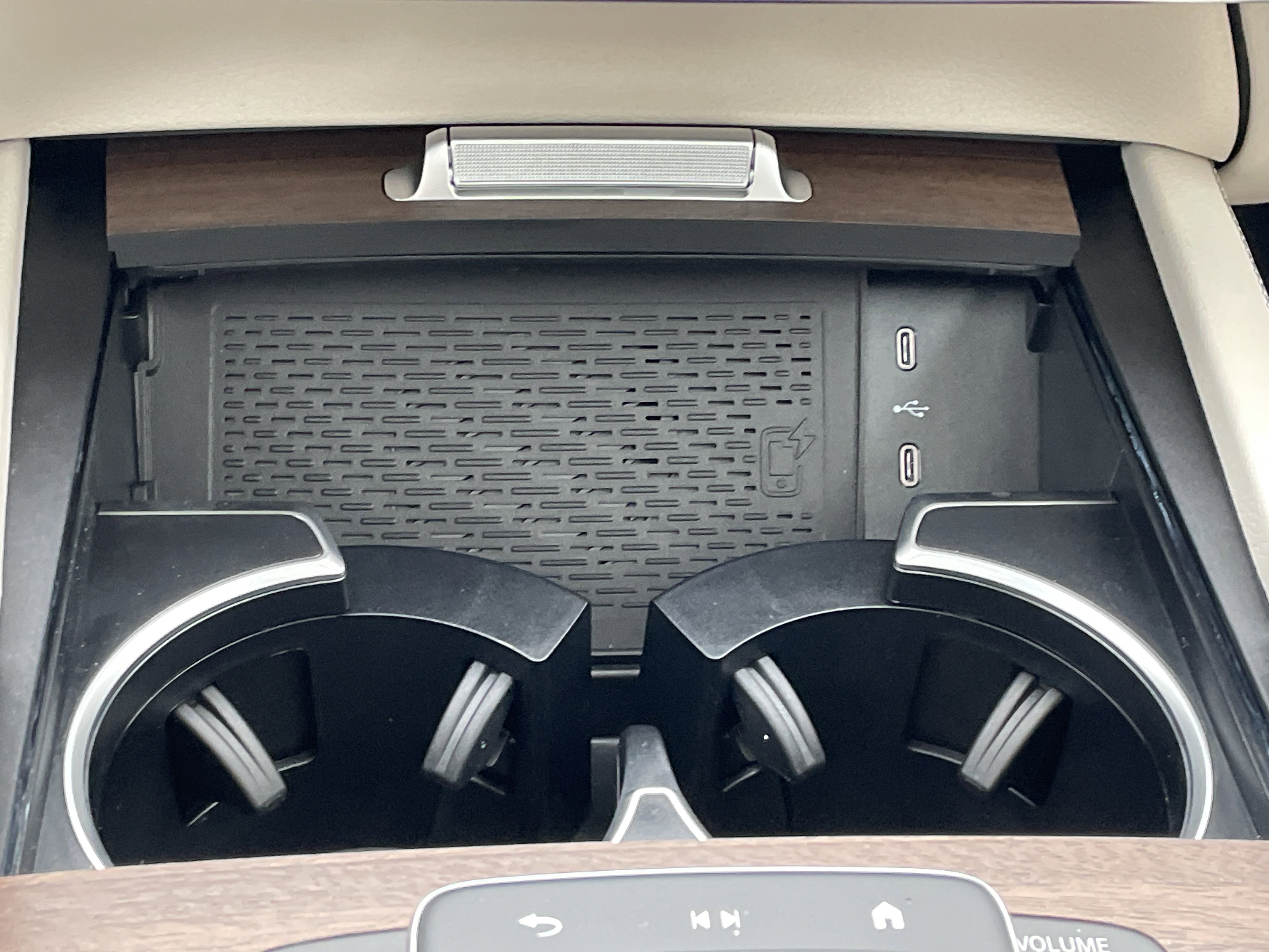 New 2026 Mercedes-Benz GLS 450 4MATIC image 32