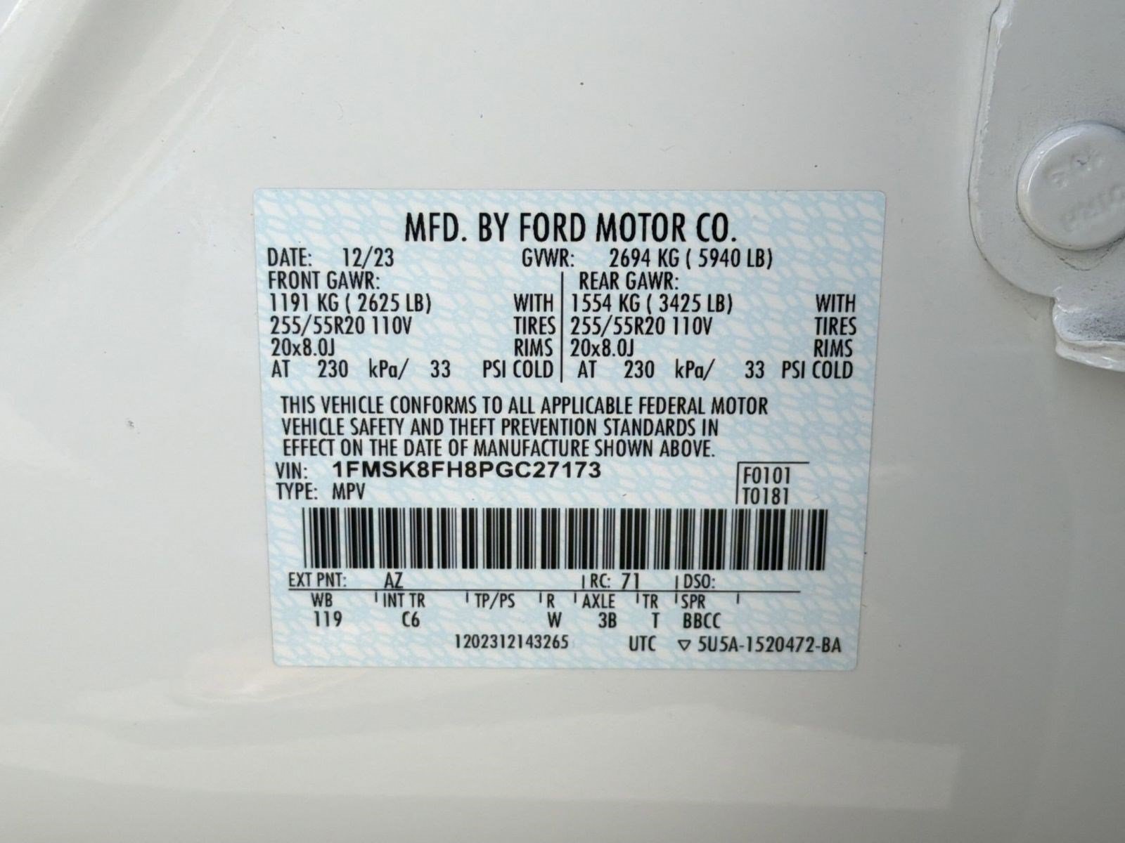 Used 2023 Ford Explorer Limited w/ Equipment Group 301A AWD/4WD image 19