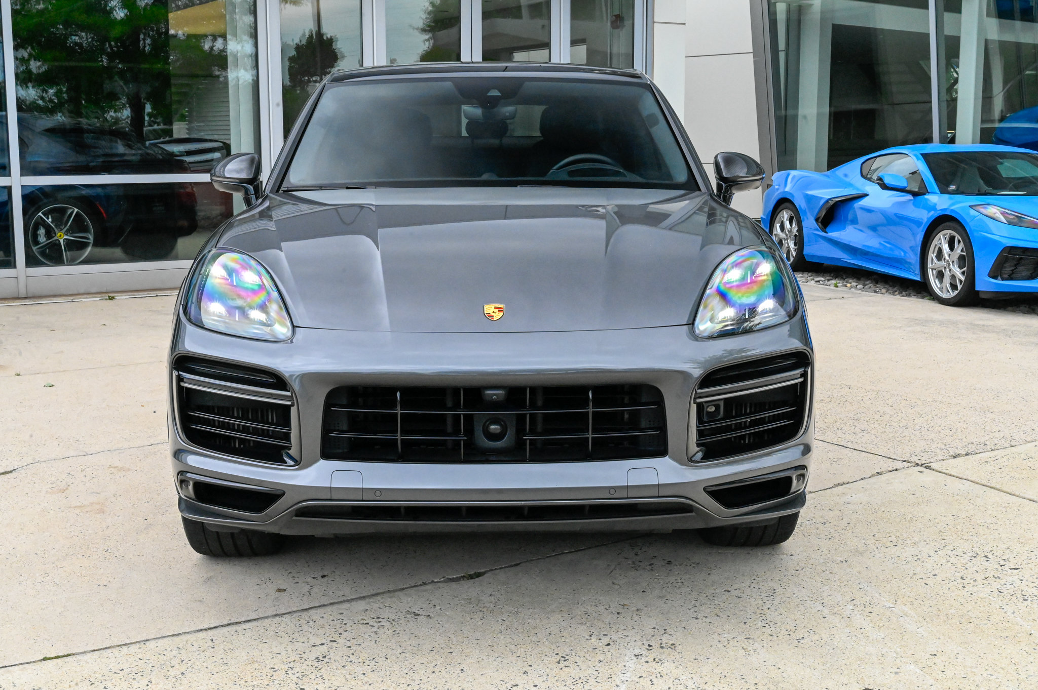Used 2021 Porsche Cayenne Turbo AWD/4WD image 2