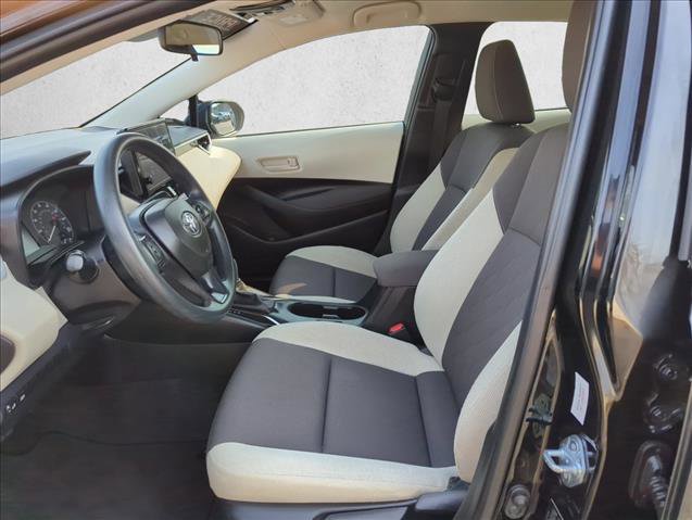 Used 2025 Toyota Corolla LE image 15