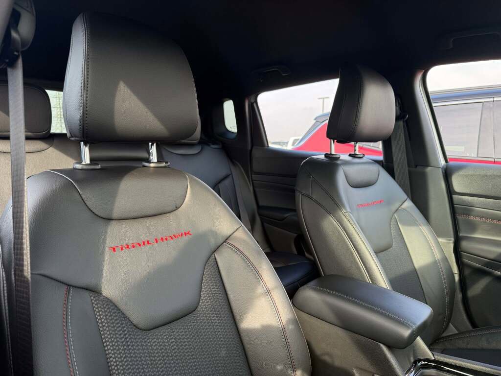 New 2026 Jeep Compass Trailhawk image 25