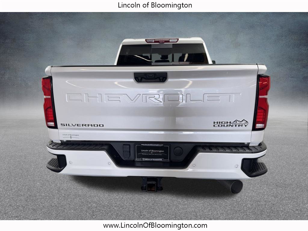 Used 2024 Chevrolet Silverado 2500 High Country w/ Technology Package AWD/4WD image 6