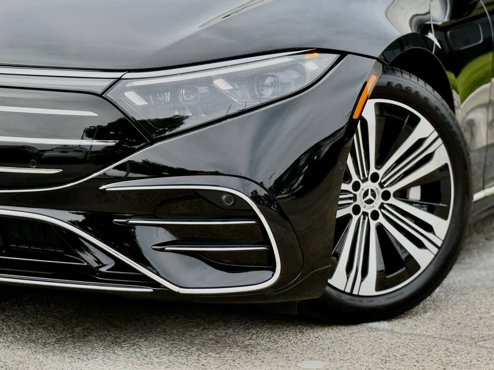 New 2026 Mercedes-Benz EQS 580 4MATIC Sedan image 4