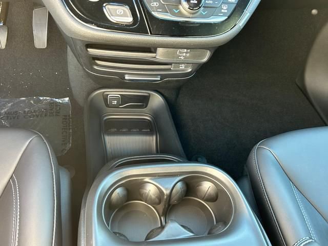 New 2026 Chrysler Pacifica Select image 20