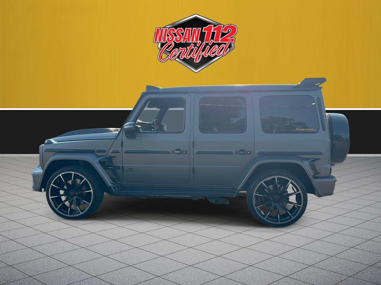 Used 2023 Mercedes-Benz G 550 image 4