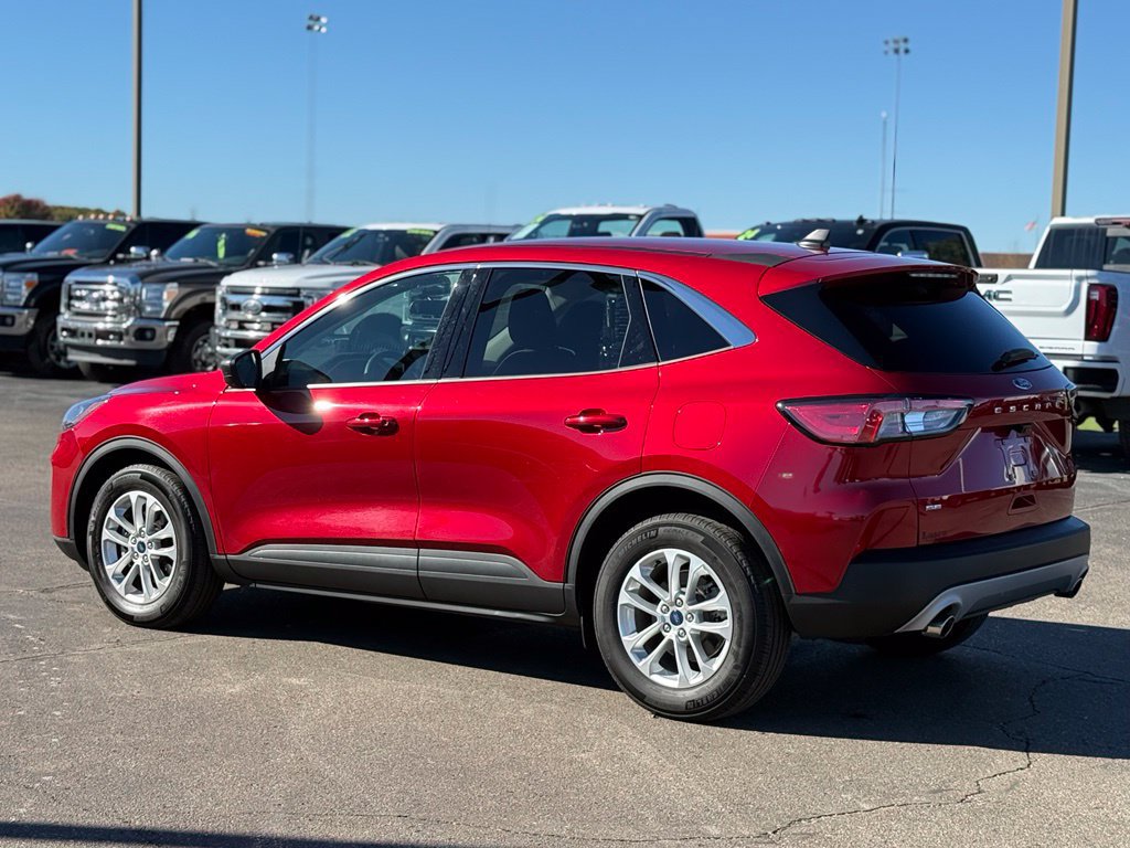Used 2022 Ford Explorer XLT AWD/4WD image 32