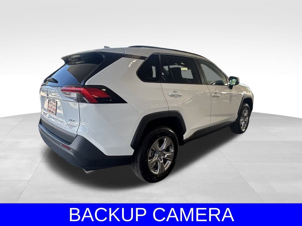 Used 2025 Toyota RAV4 XLE image 4