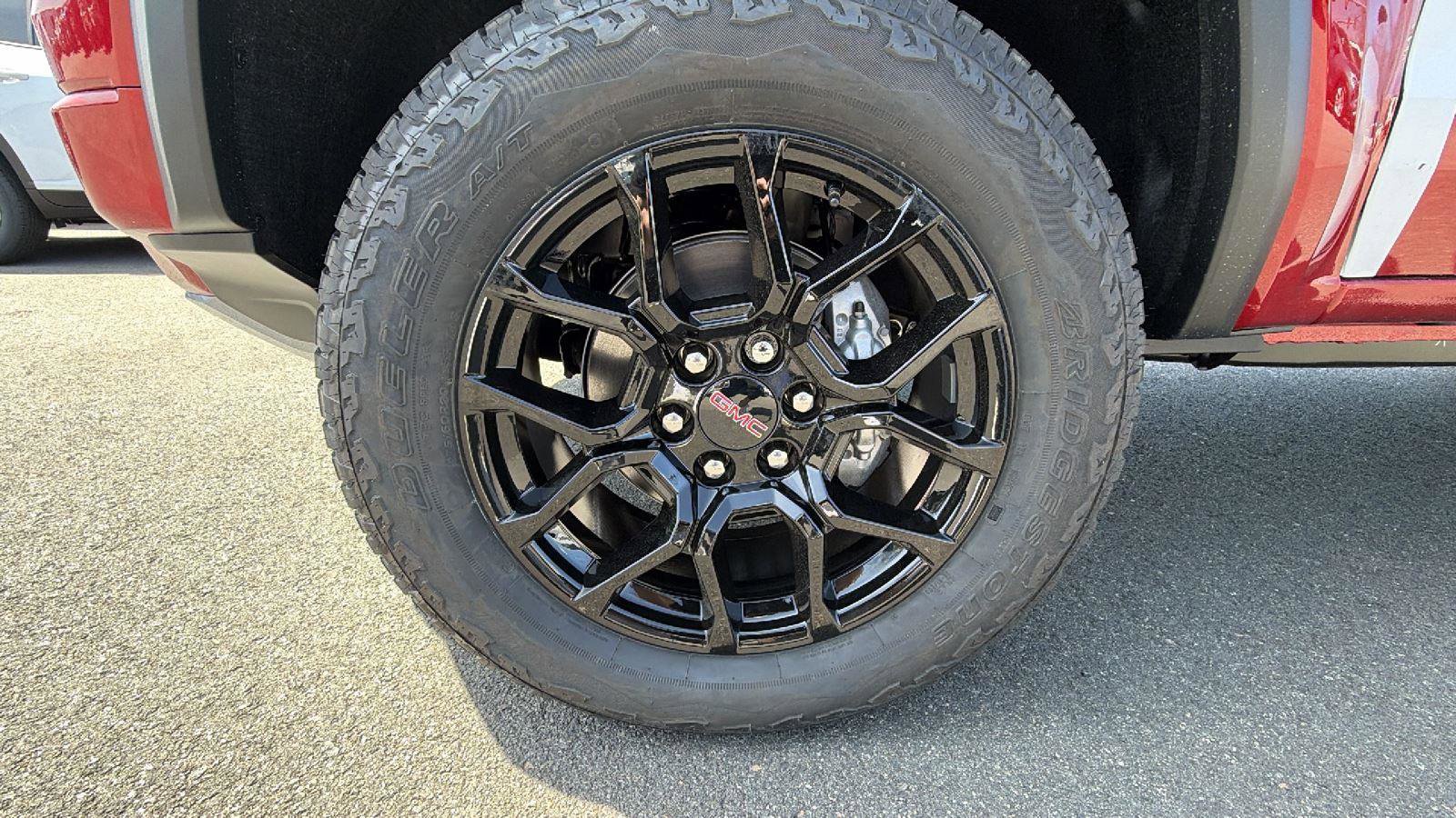 New 2026 GMC Canyon AT4 w/ Technology Plus Package image 9