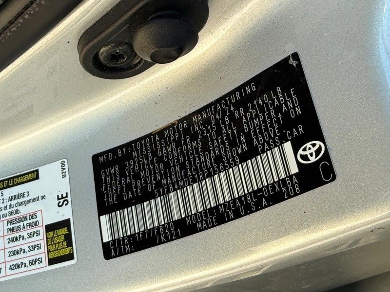 Used 2024 Toyota Corolla LE image 31