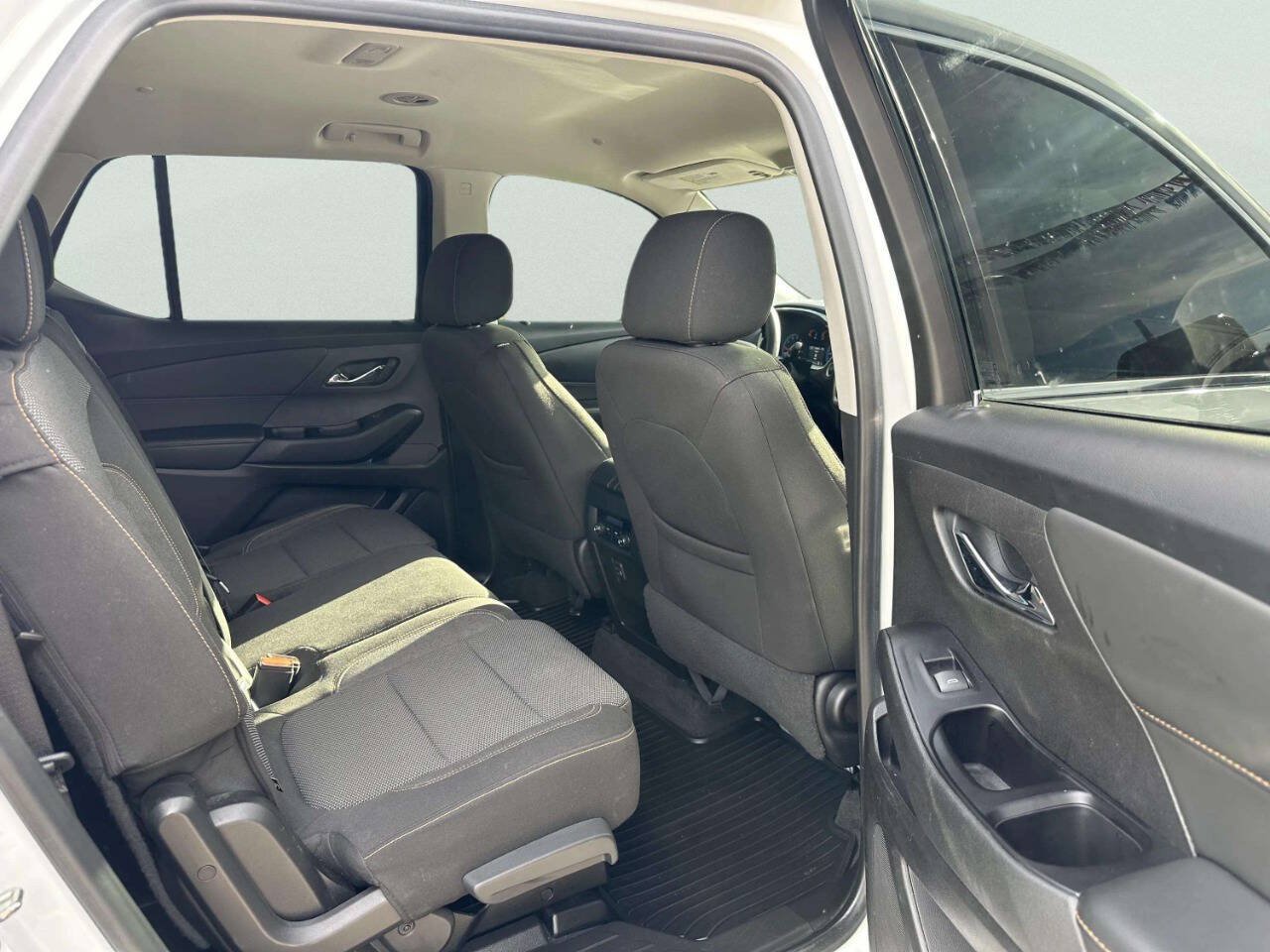 Used 2019 Chevrolet Traverse LS AWD/4WD image 18