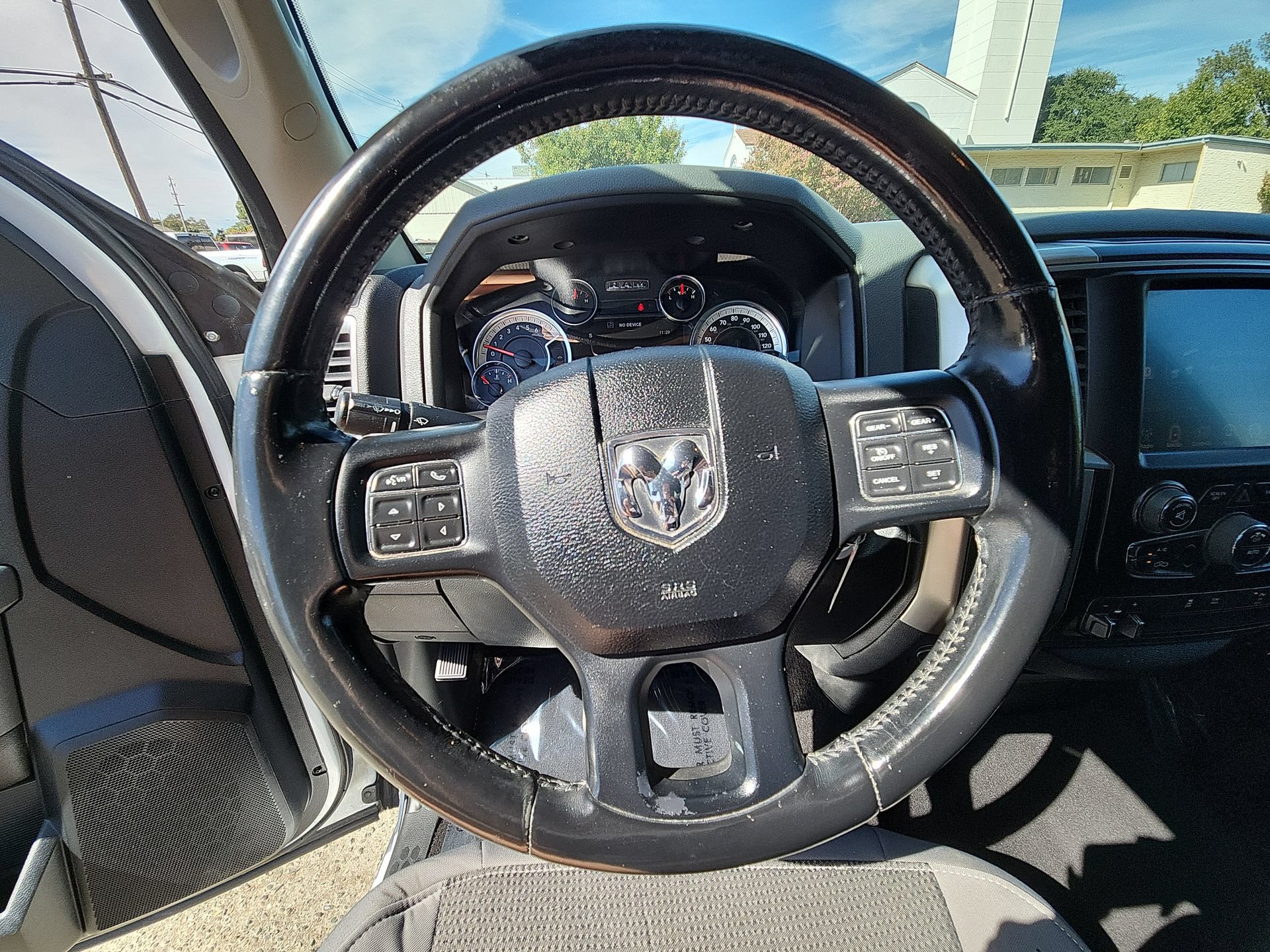 Used 2017 RAM 1500 Big Horn AWD/4WD image 11