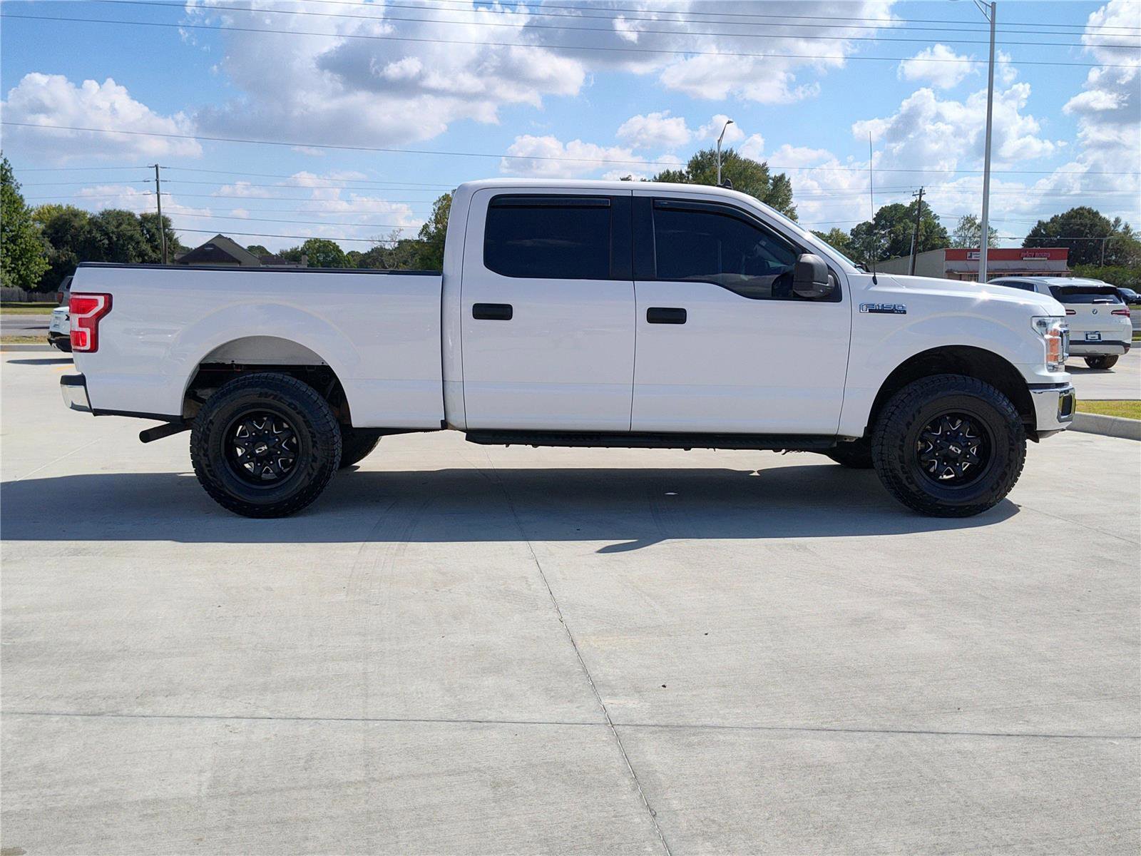 Used 2019 Ford F150 XLT w/ Trailer Tow Package image 8