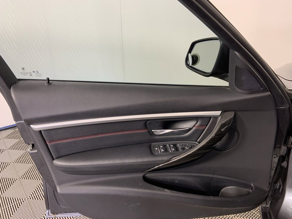 Used 2017 BMW 330i xDrive Wagon w/ Premium Package image 22