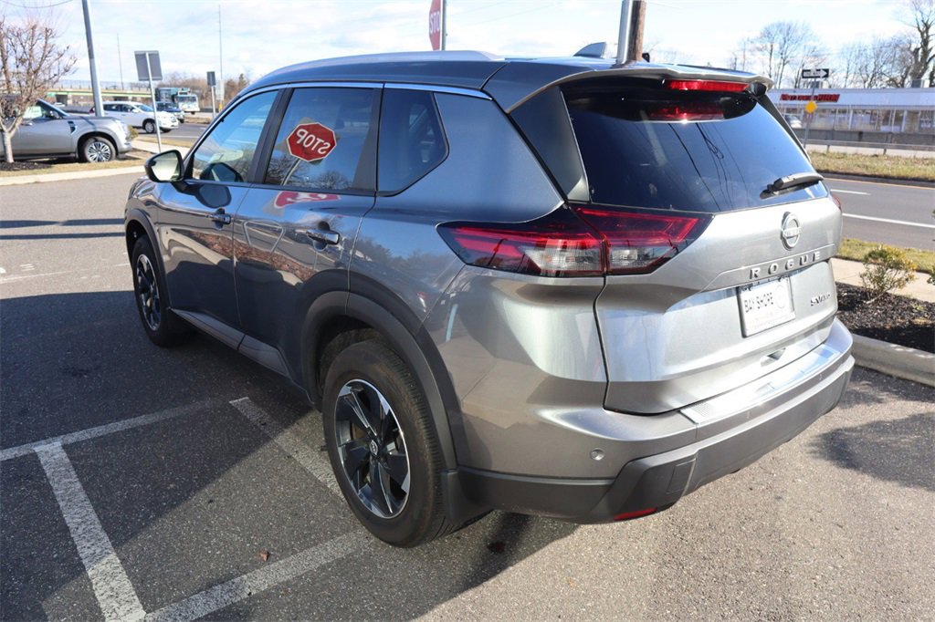 Certified 2024 Nissan Rogue SV w/ SV Premium Package image 7