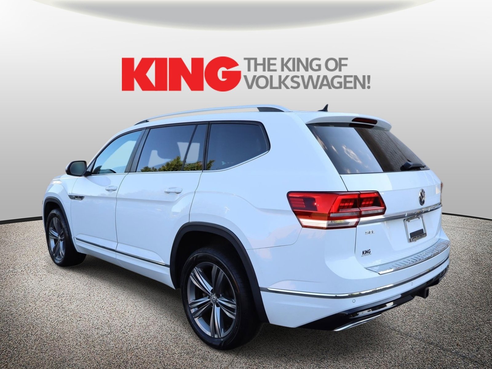 Used 2019 Volkswagen Atlas SEL R-Line AWD/4WD image 6