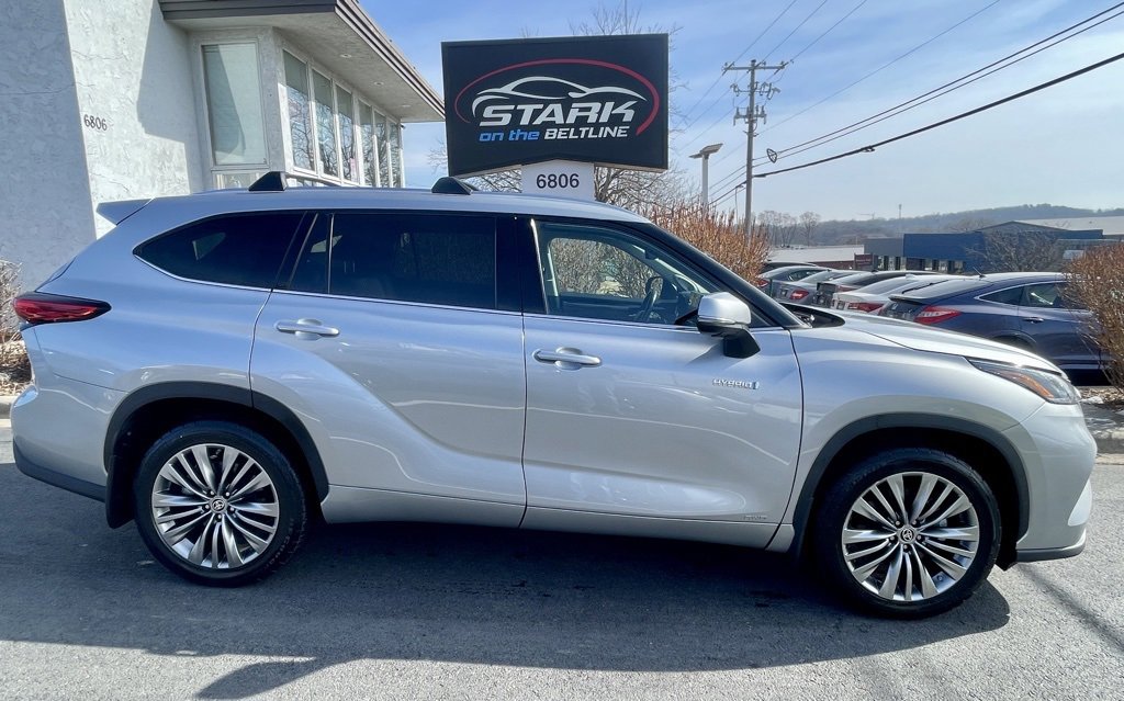 Used 2021 Toyota Highlander Platinum image 1