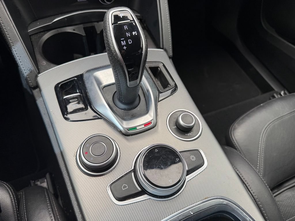Used 2021 Alfa Romeo Stelvio Ti Sport AWD/4WD image 16