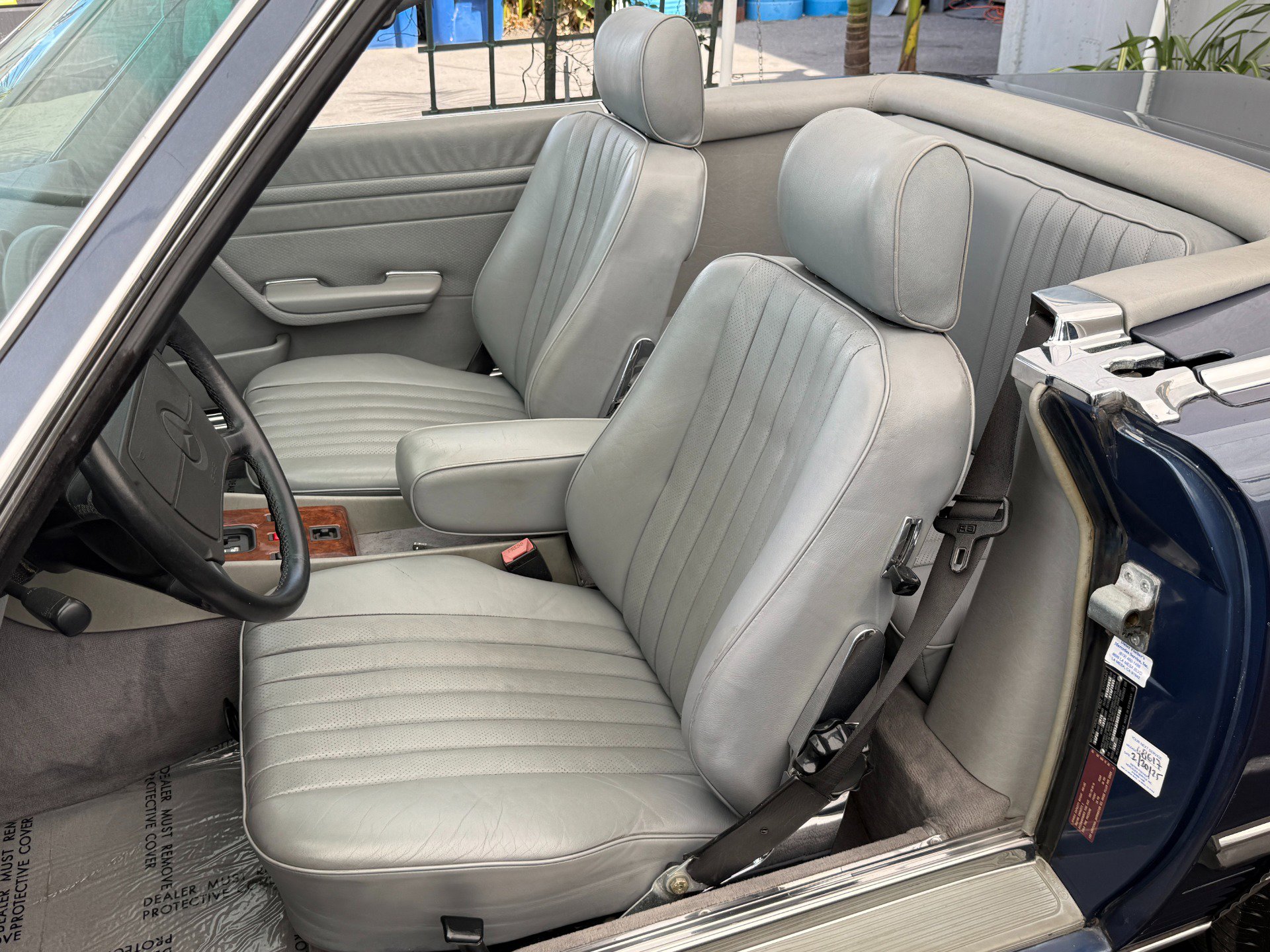 Used 1988 Mercedes-Benz 560 SL image 17