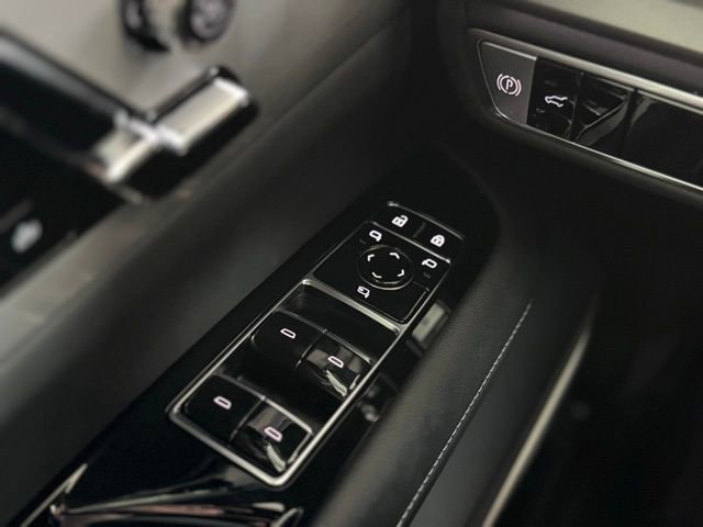 New 2026 Cadillac Vistiq Luxury image 29