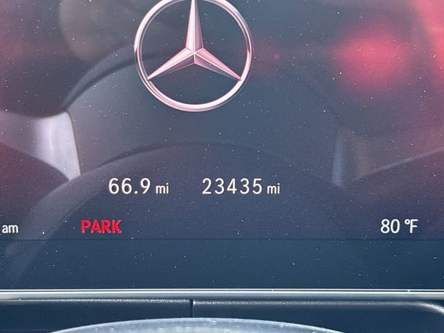 Used 2025 Mercedes-Benz GLC 43 AMG 4MATIC image 31