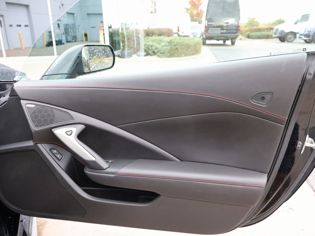 Used 2016 Chevrolet Corvette Z06 w/ 3LZ Preferred Equipment Group image 15