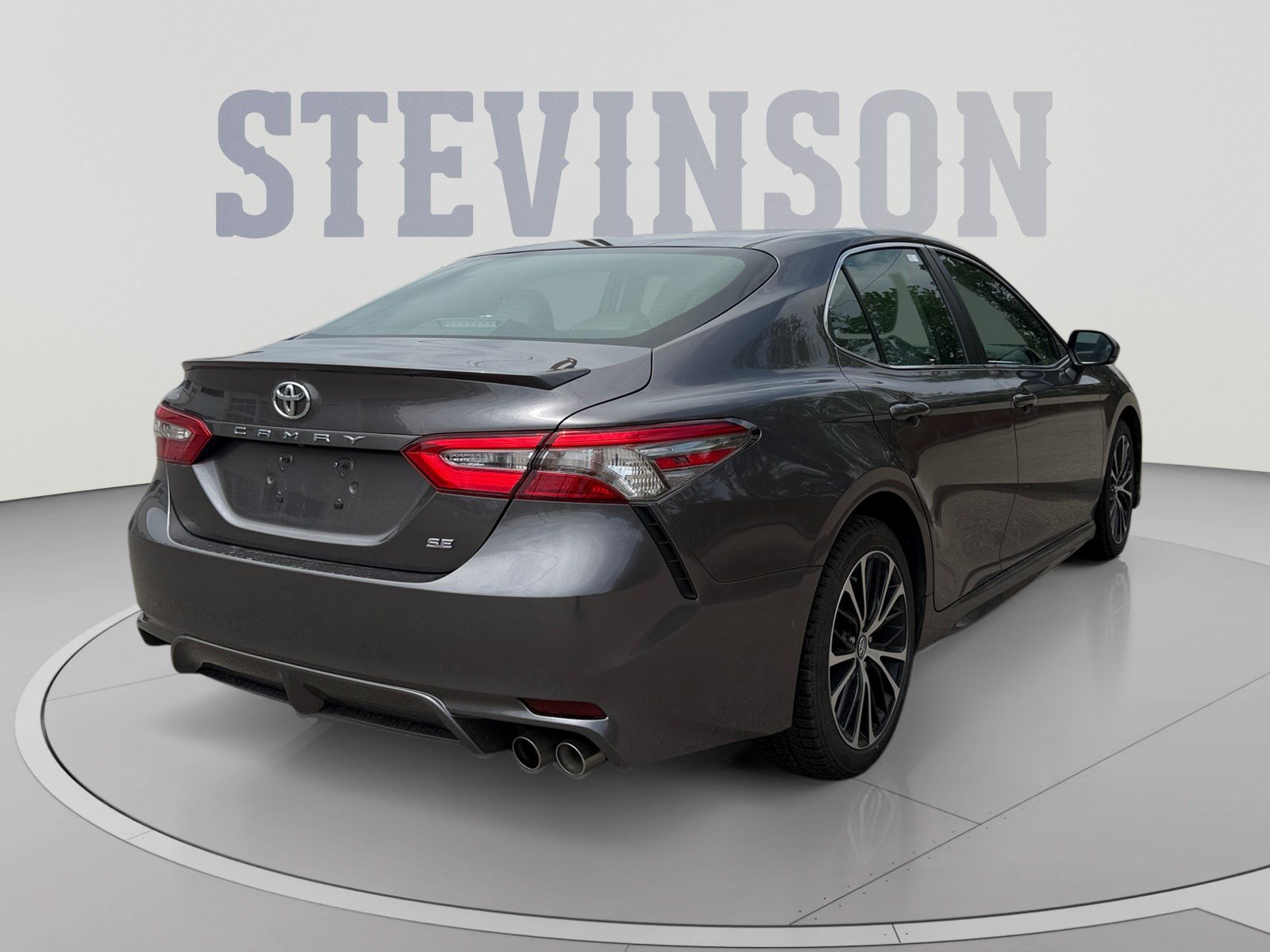 Used 2018 Toyota Camry SE w/ Moonroof Package FWD image 5
