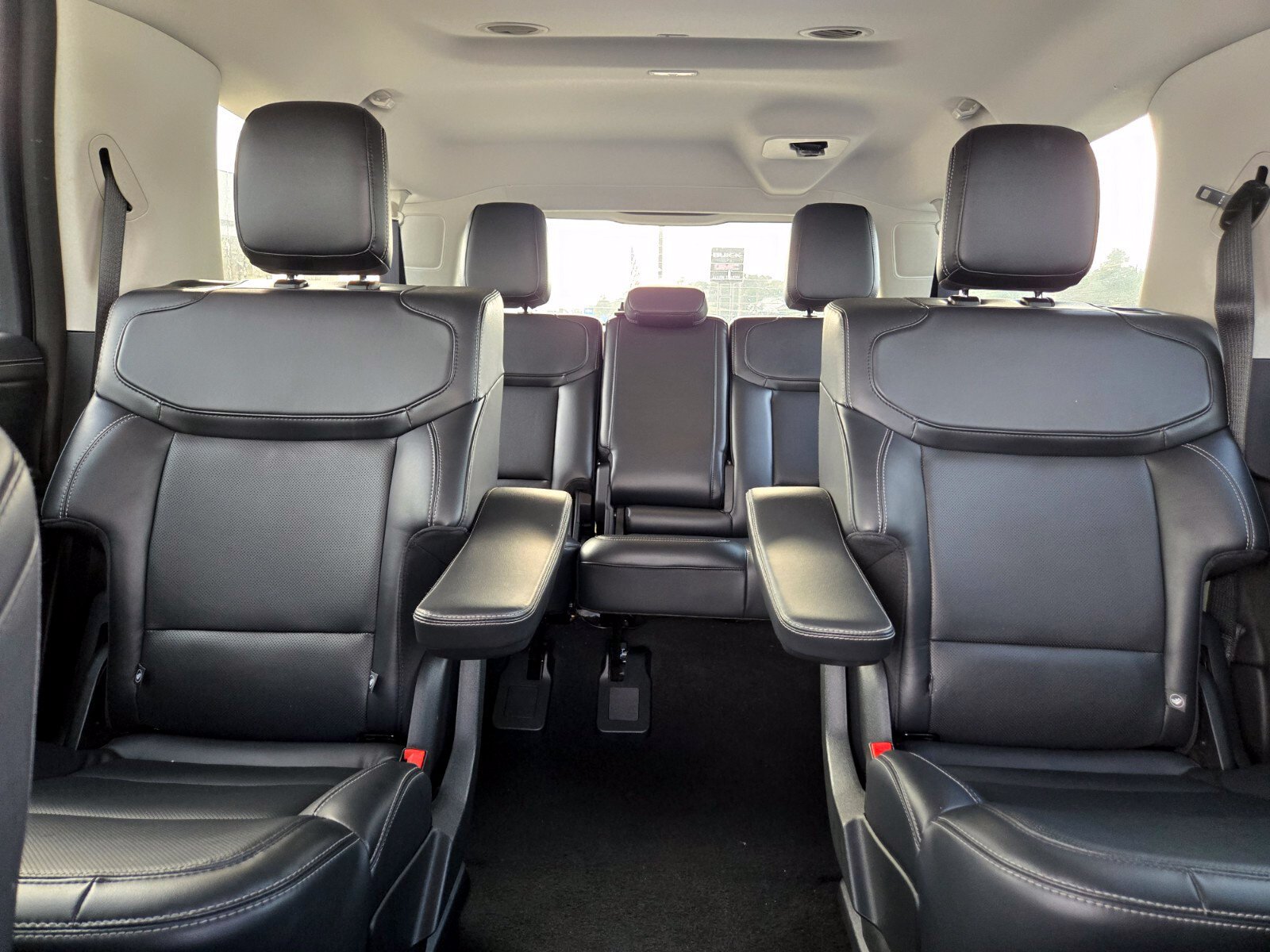 Used 2025 Ford Expedition Max Platinum AWD/4WD image 12