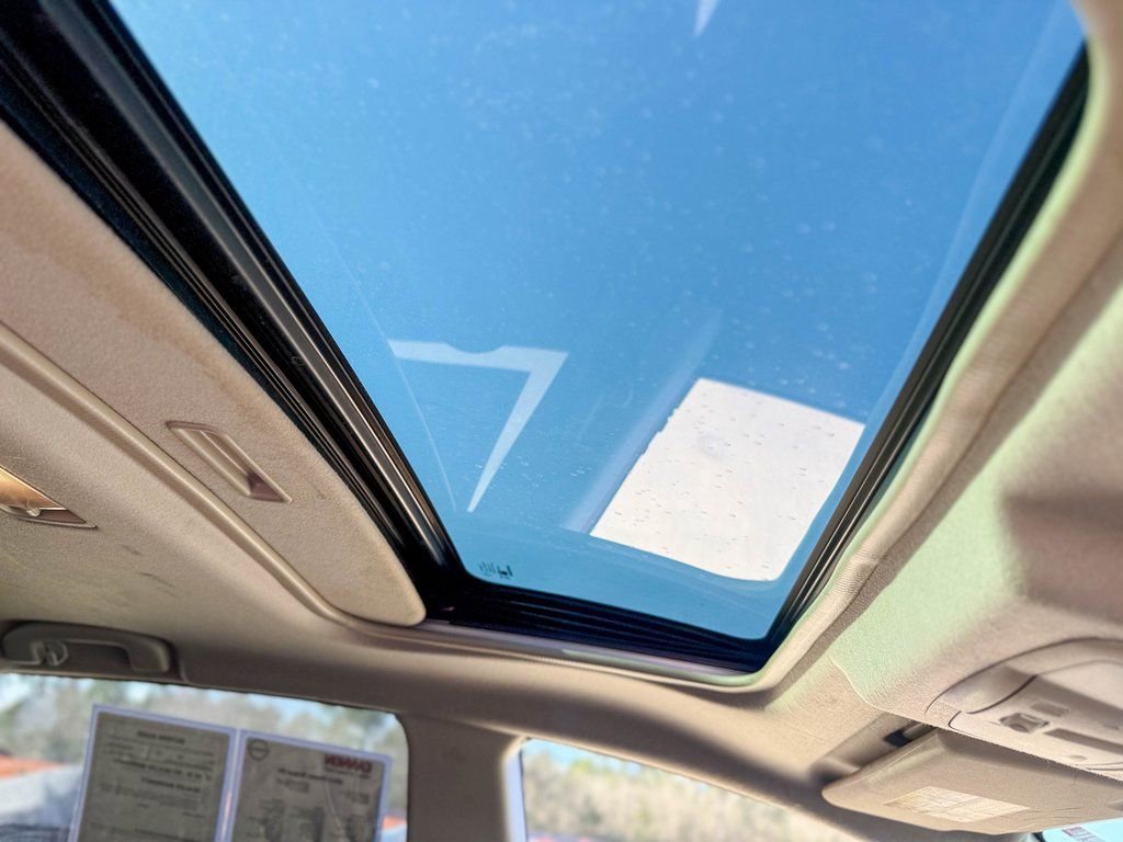 Used 2011 Nissan Rogue SV w/ SL Pkg image 14